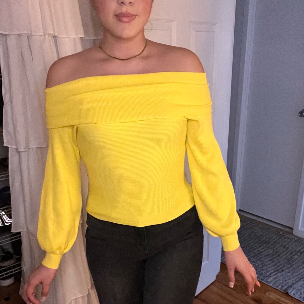 Yellow off the shoulder Balloon sleeve sweater